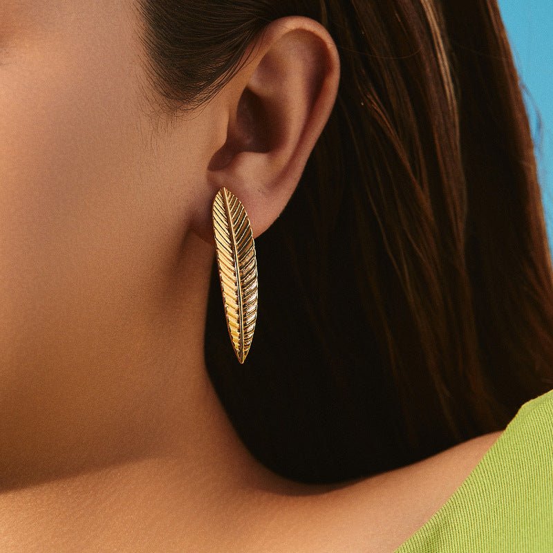 18K Gold Leaf Ear Studs - Shuling Jewelry