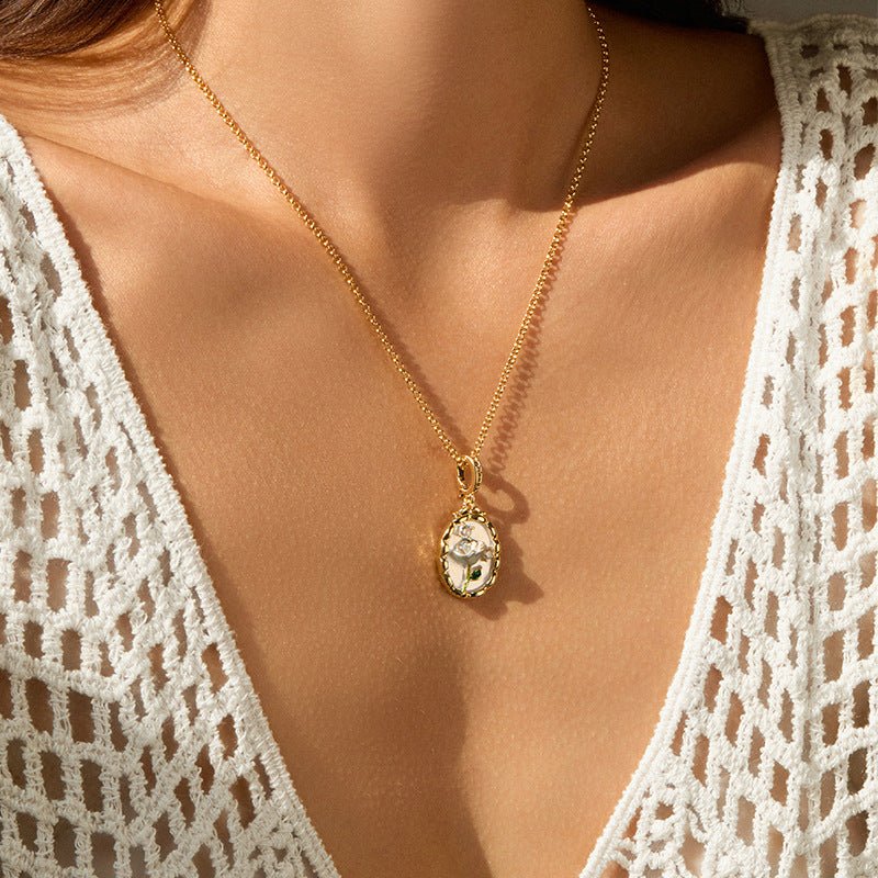 18K Gold Flower Pendant Necklace - Shuling Jewelry