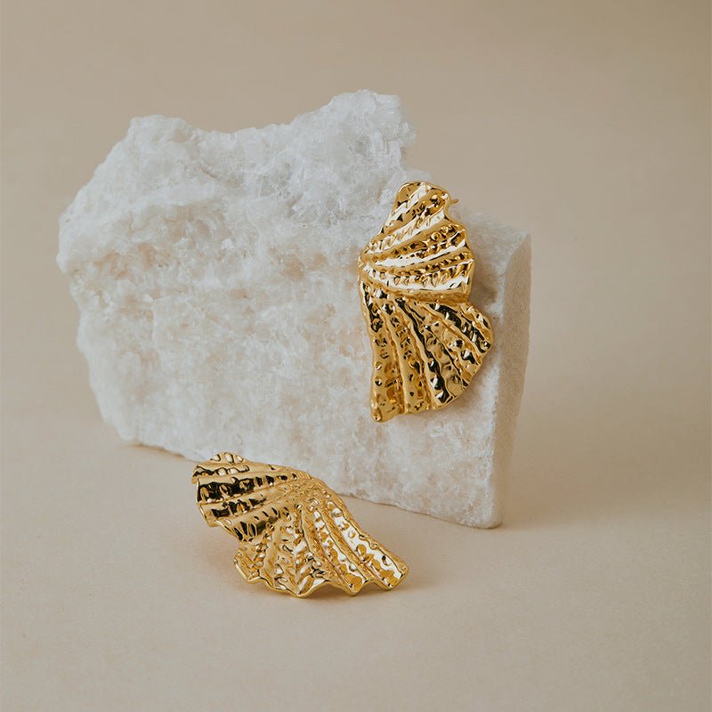 18K Gold Exaggerated Pleated Texture Stud Earrings - Shuling Jewelry