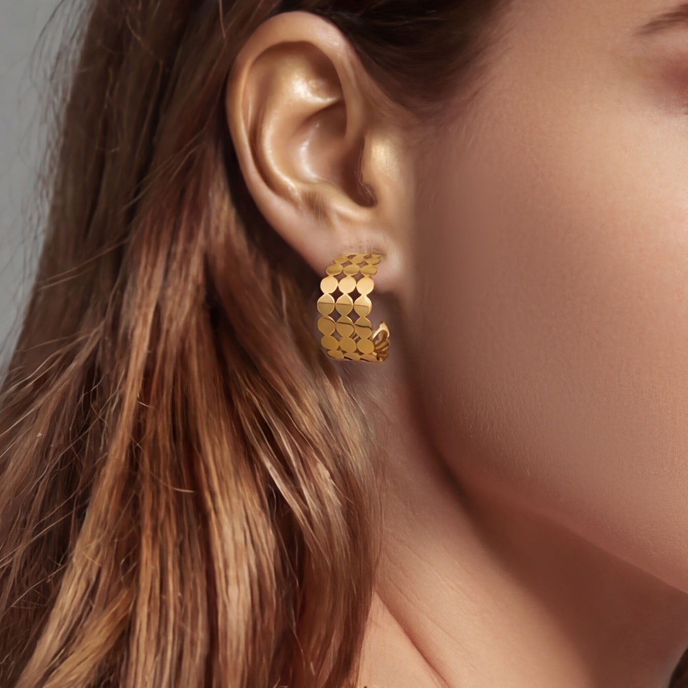 Geometric Scalloped Wide Hoop Earrings