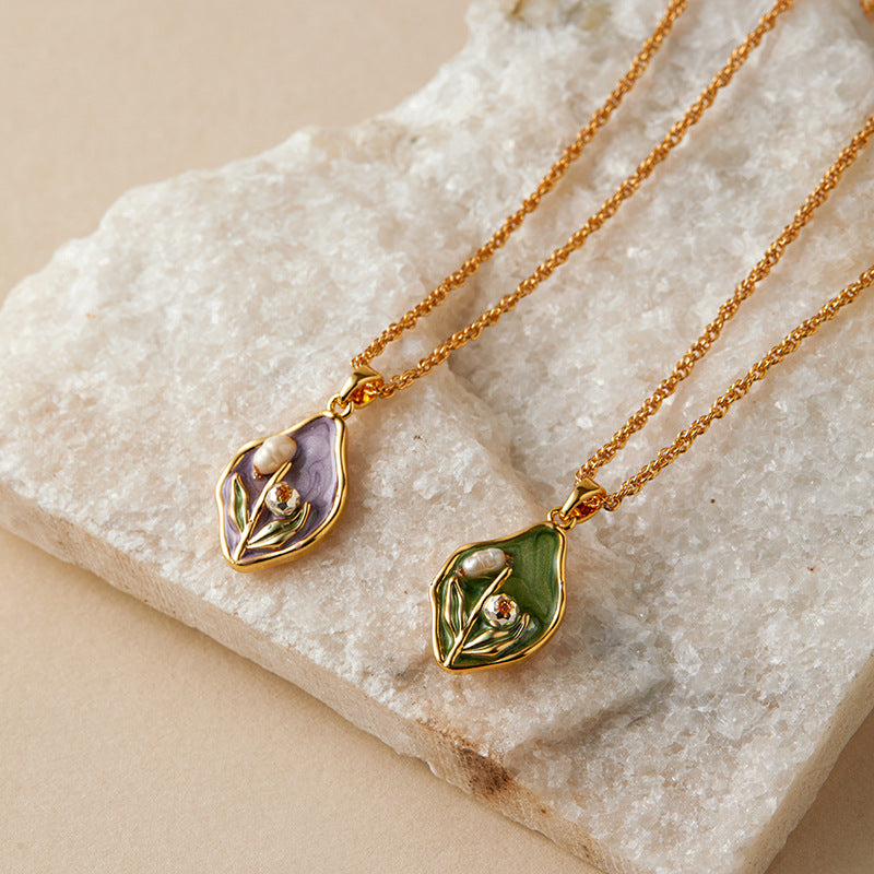 Verzauberte Emaille: Vintage-Blumen- und Meeresschätze 