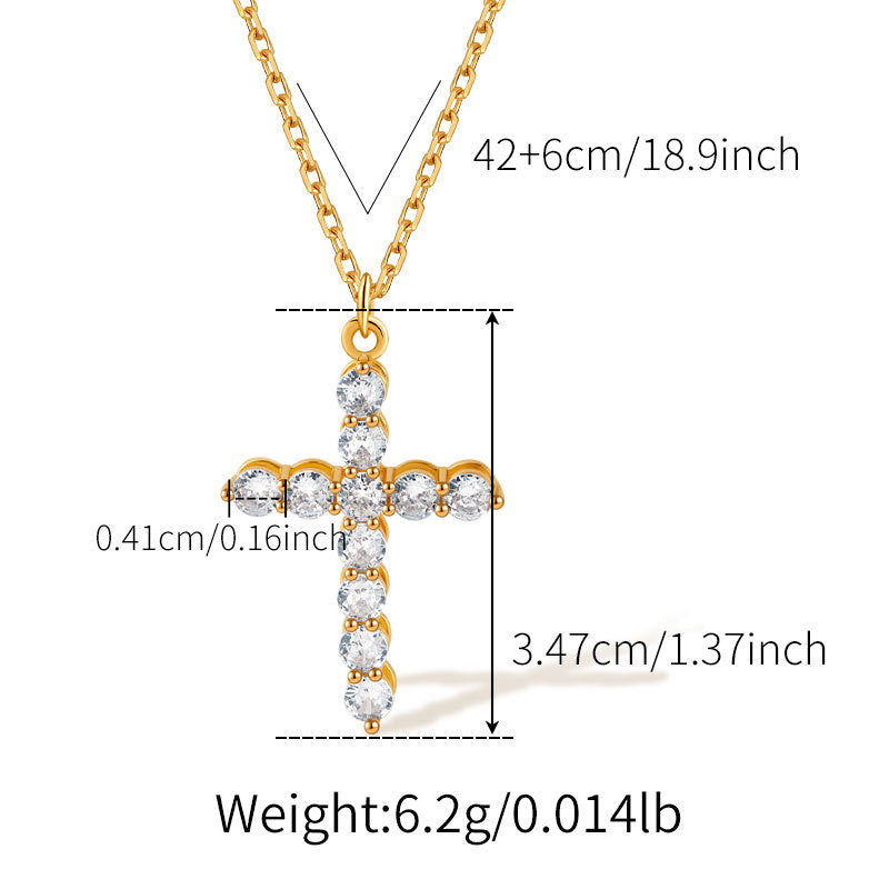 Kollektion von Halsketten mit Kristallkreuzanhänger 