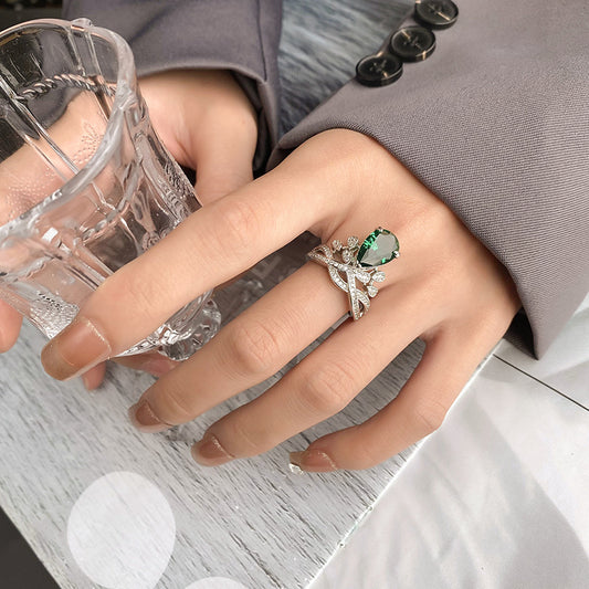 Vintage Pear-Cut Tiara Crown Gemstone Statement Ring