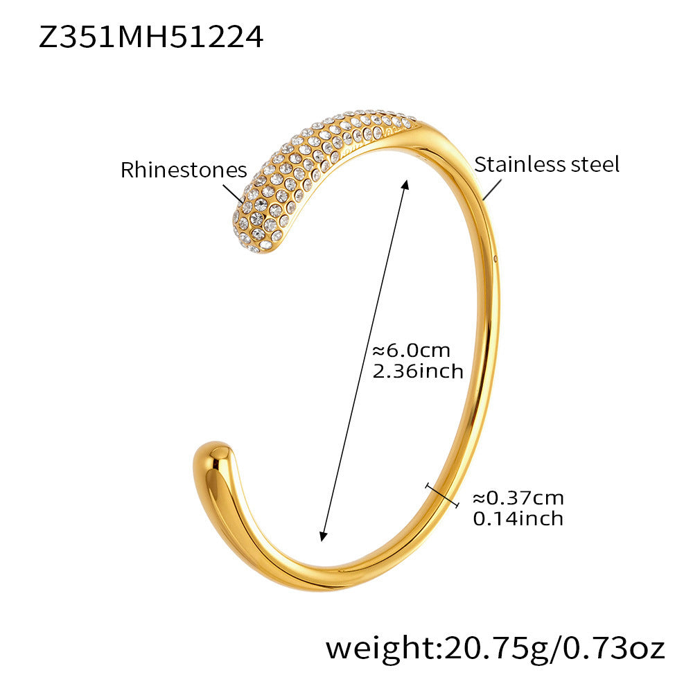 Stapelbare Bambusarmreifen mit Kristalleinlagen 