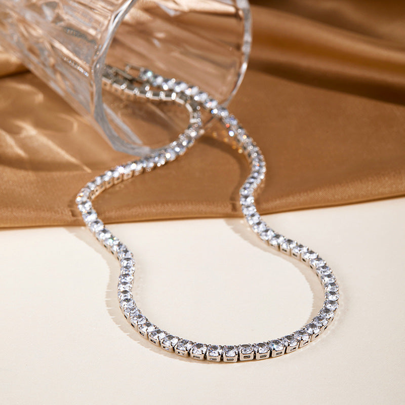 Silberne Tennis-Halskette mit Marquise-Kristall 