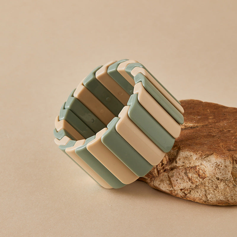 Chunky Resin & Gold Statement Stretch Bracelet