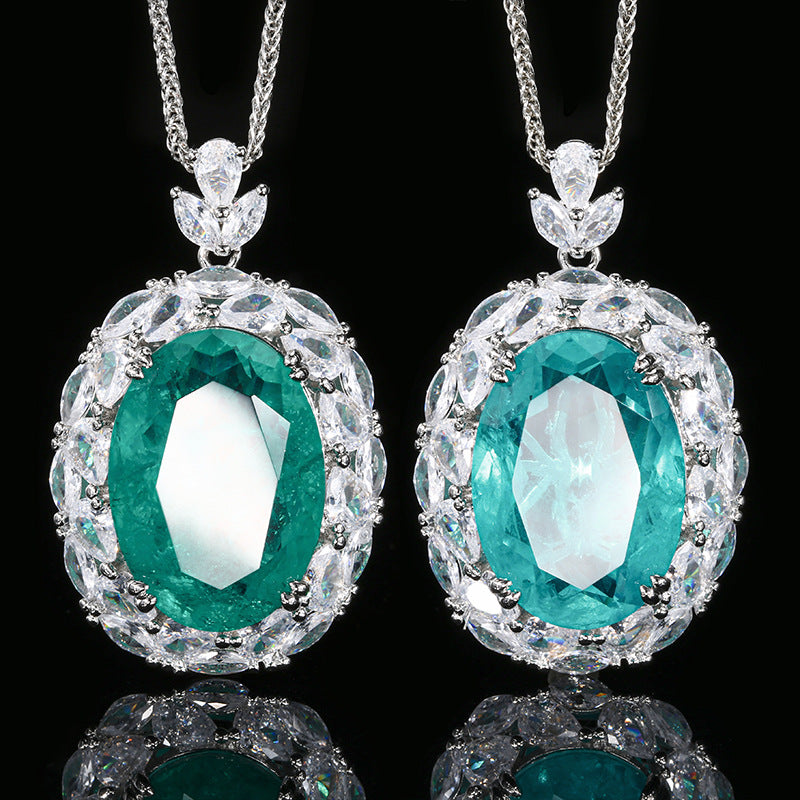 Majestic Vintage Oval Emerald Green Crystal Statement Necklace