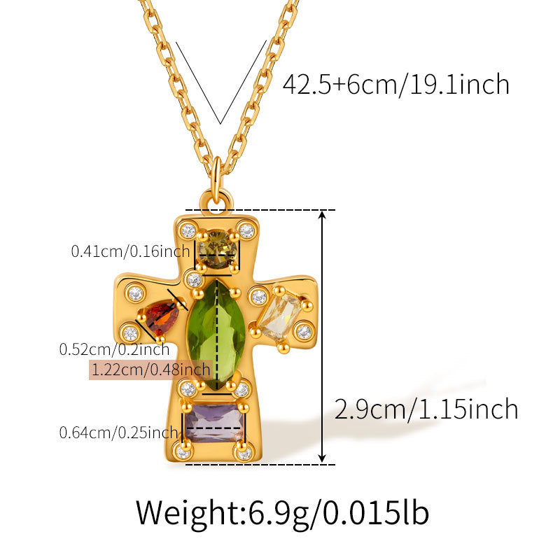 Kollektion von Halsketten mit Kristallkreuzanhänger 