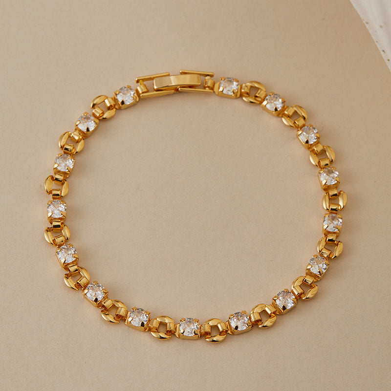 Elegant 18K Gold Bracelets Collection