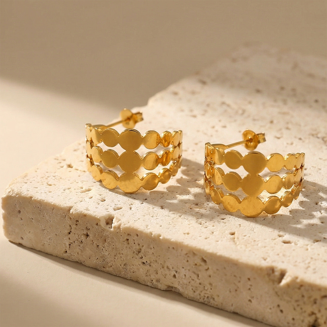 Geometric Scalloped Wide Hoop Earrings