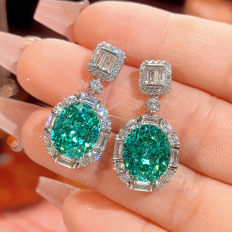 Luxurious Teal Emerald Oval Halo Set