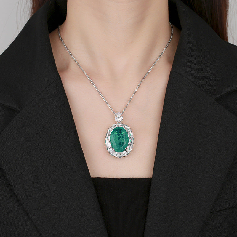 Majestic Vintage Oval Emerald Green Crystal Statement Necklace