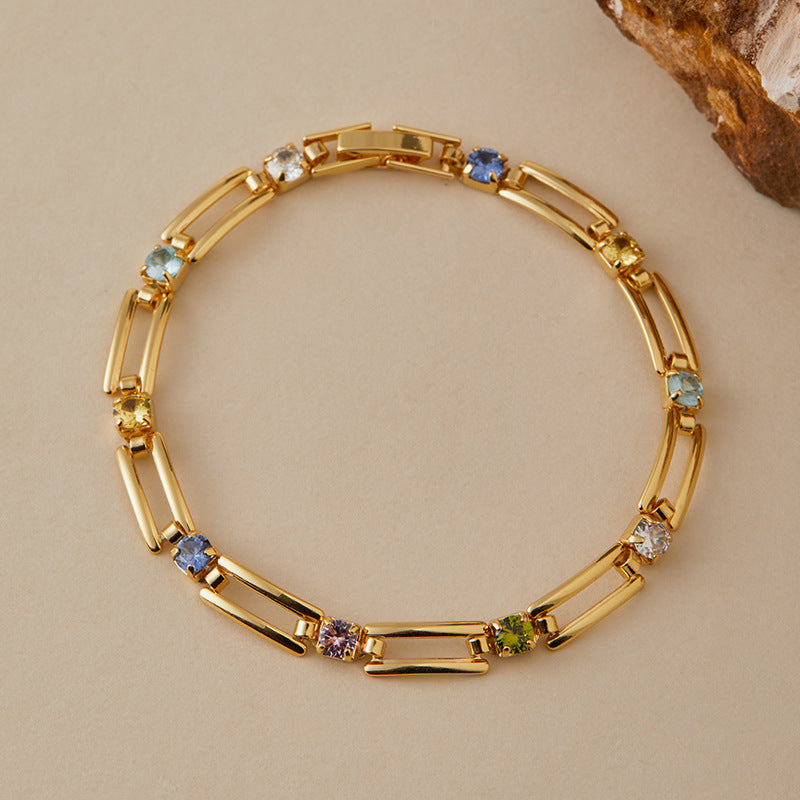 Elegant 18K Gold Bracelets Collection