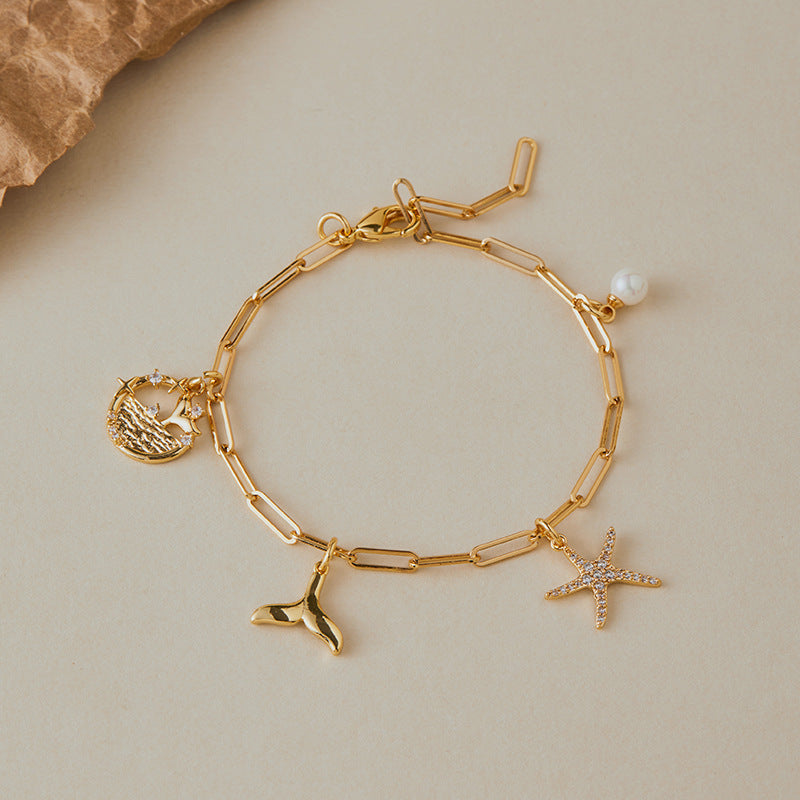 Elegantes Statement-Armband mit mehreren Anhängern 
