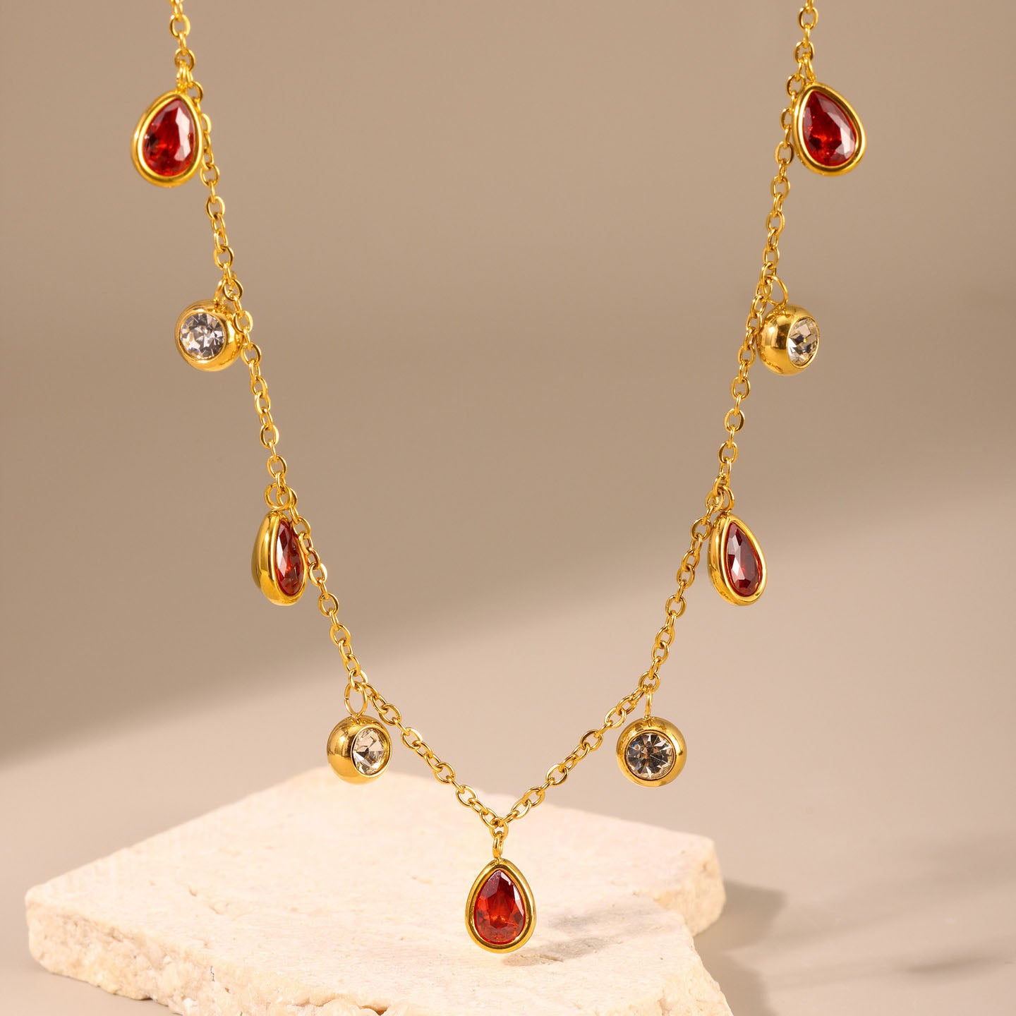 Tropfenförmige Zirkon-Schlüsselbeinkette