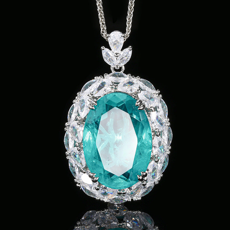 Majestic Vintage Oval Emerald Green Crystal Statement Necklace