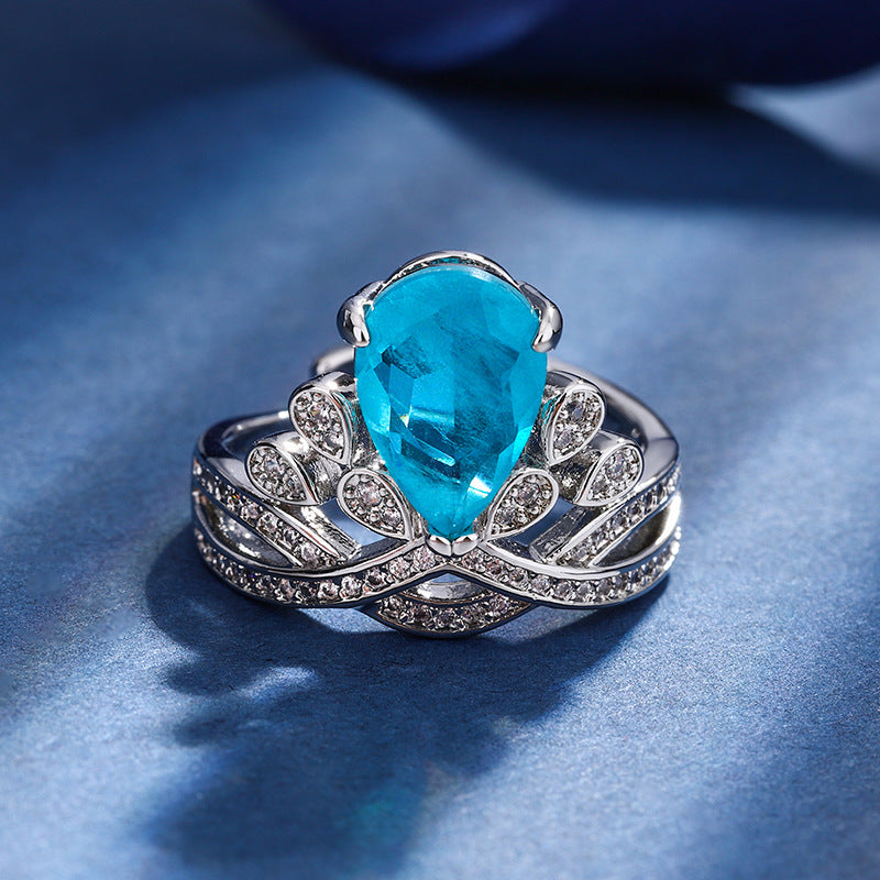Vintage Pear-Cut Tiara Crown Gemstone Statement Ring