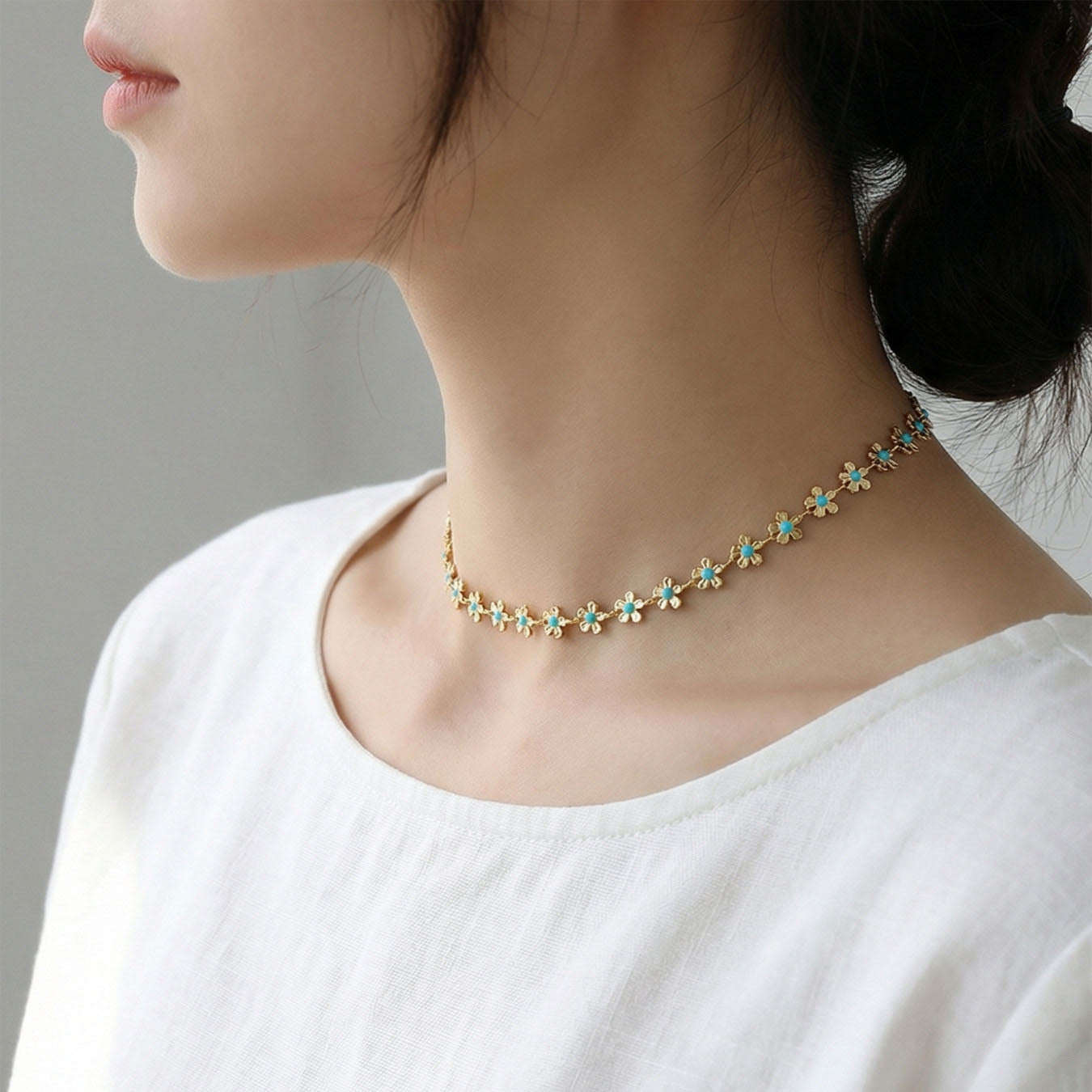 Vintage Gold Daisy Choker with Turquoise